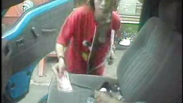 Naudia ordonne à 2 video film porno francais bites de pénétrer en elle