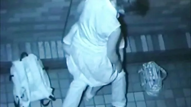 Bombasse en site video porno français chaleur à l'aide d'un gode