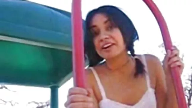 Alana Evans porno version français - 5 belles scènes softcore