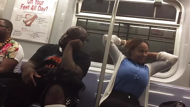 deux filles se masturbent en plein film porno africain en francais air